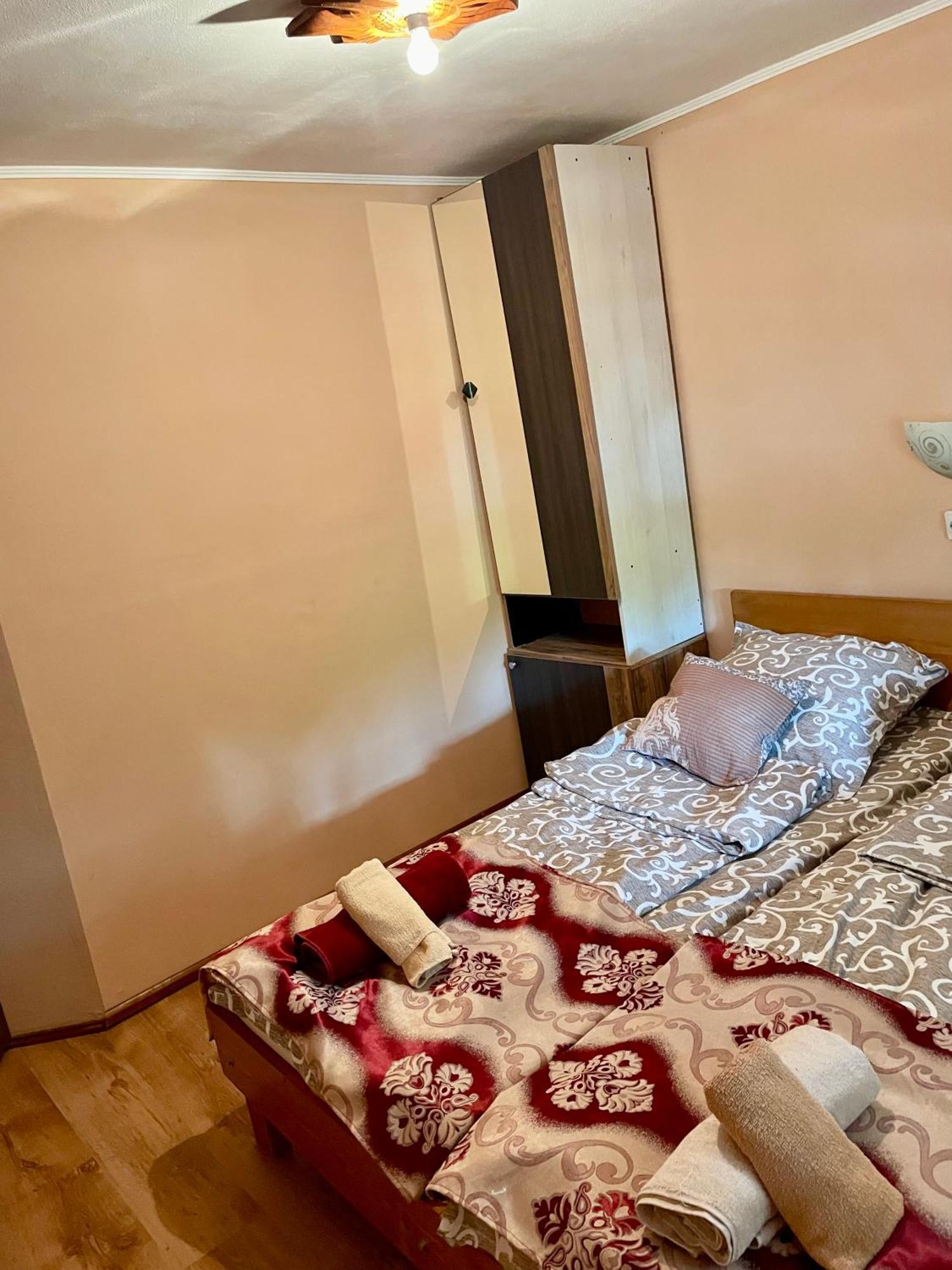 Bed and Breakfast Balla House Tărcaia Zewnętrze zdjęcie
