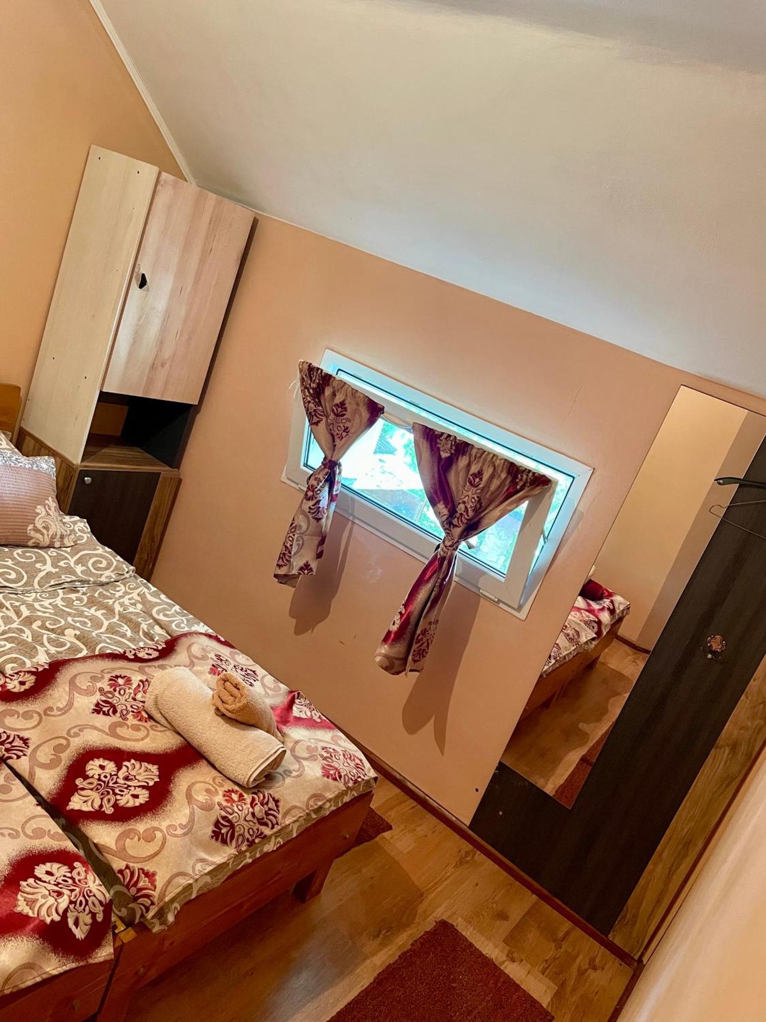 Bed and Breakfast Balla House Tărcaia Zewnętrze zdjęcie